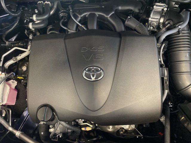 Used 2021 Toyota Highlander XLE AWD/4WD image 47