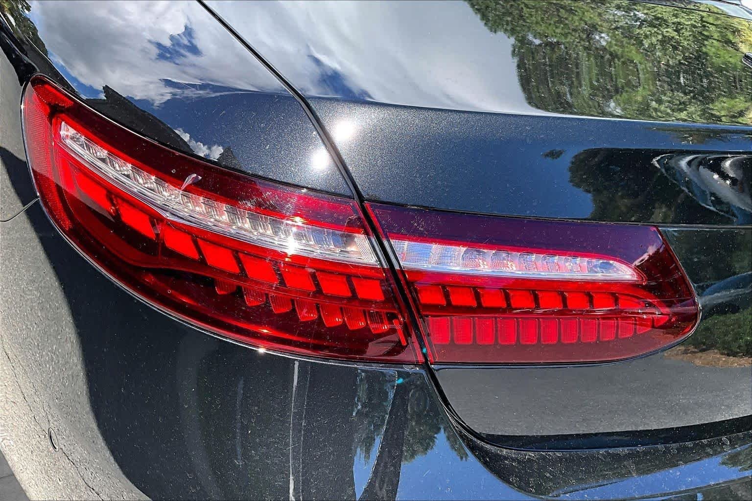 Used 2023 Mercedes-Benz E 450 4MATIC Cabriolet image 25