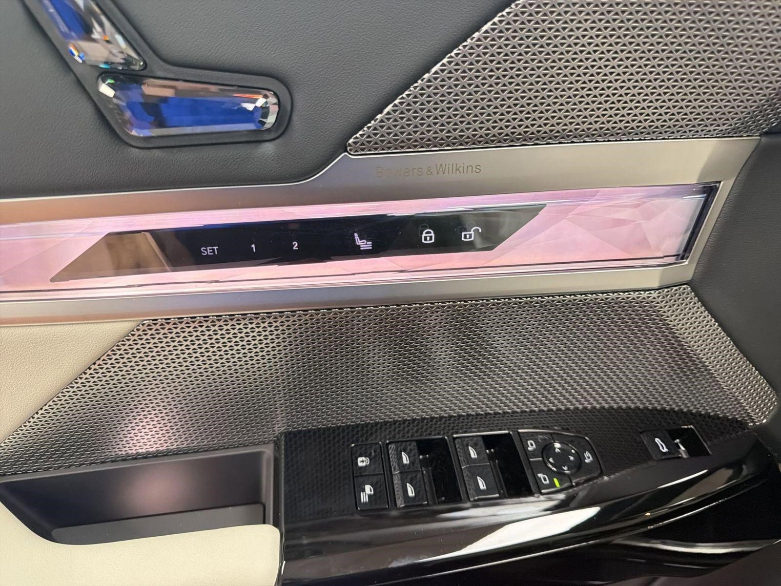 Used 2026 BMW i7 eDrive50 w/ Executive Package image 12