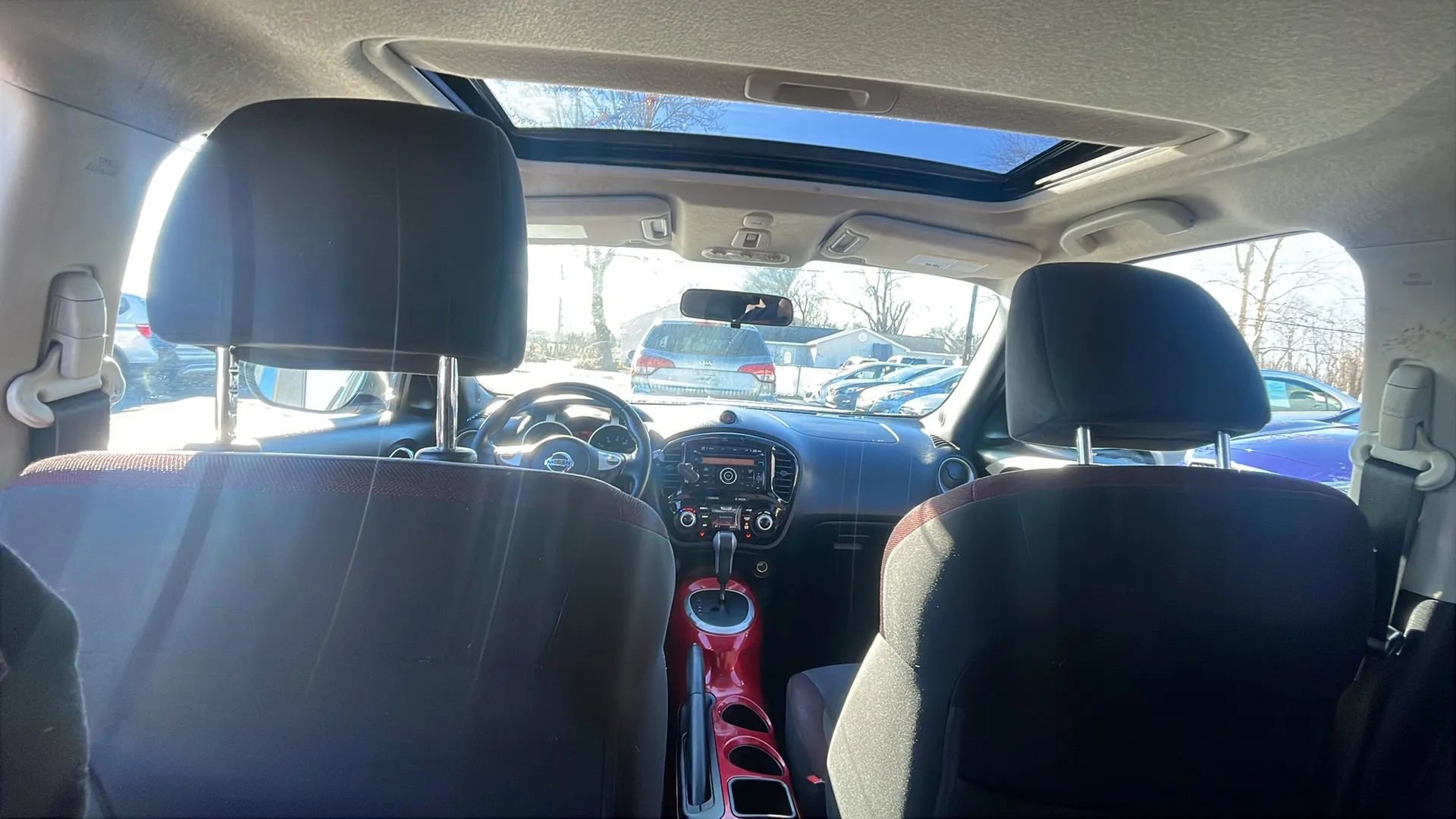 Used 2014 Nissan Juke SV image 18