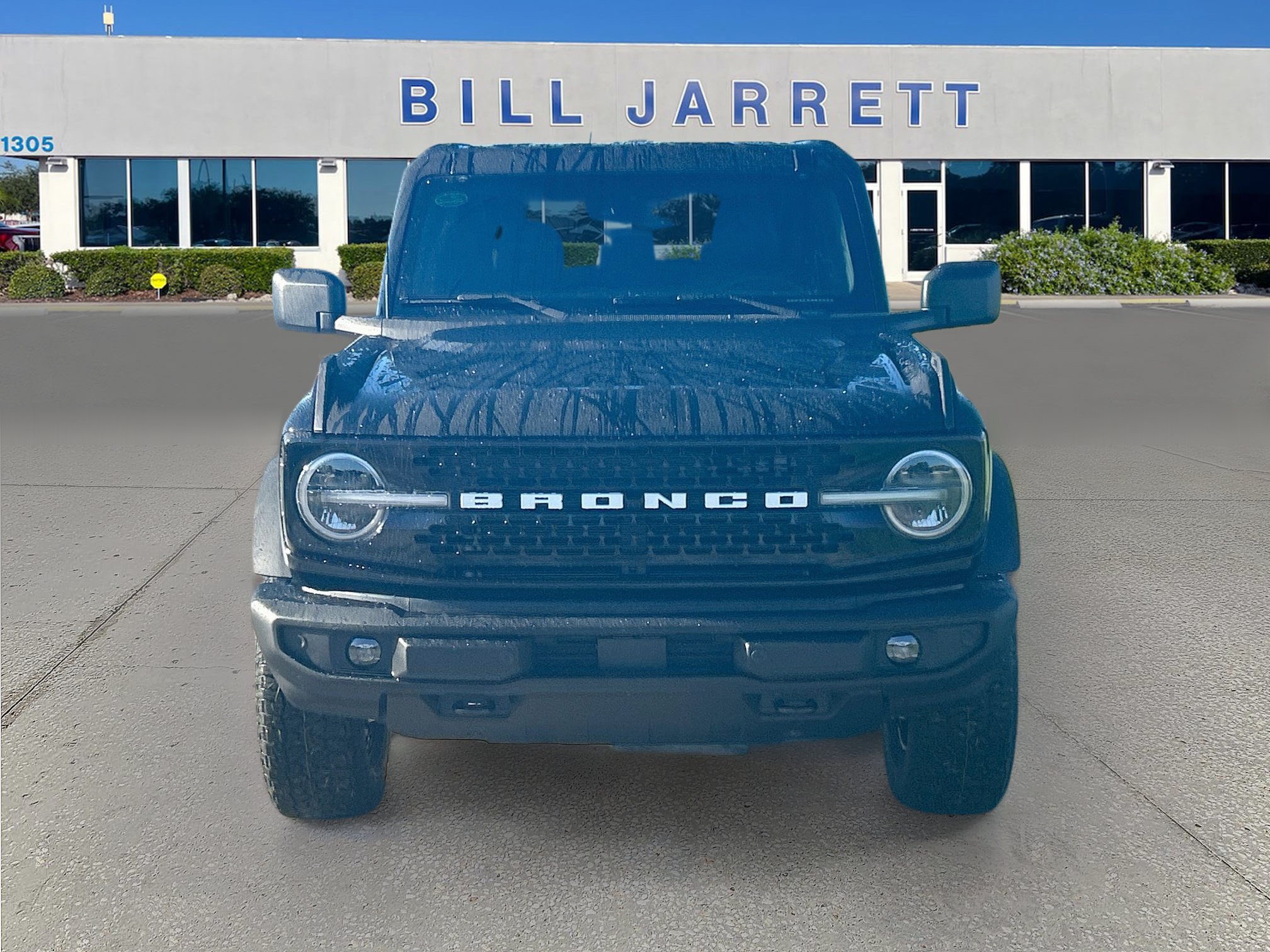 New 2026 Ford Bronco Outer Banks AWD/4WD image 2