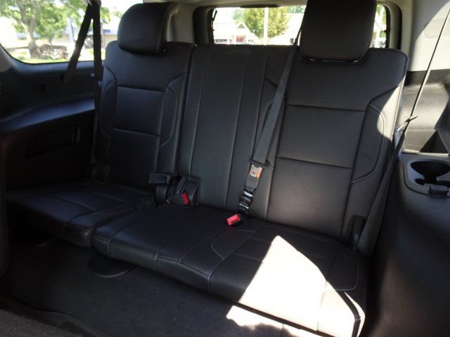 Used 2019 Chevrolet Suburban Premier AWD/4WD image 19