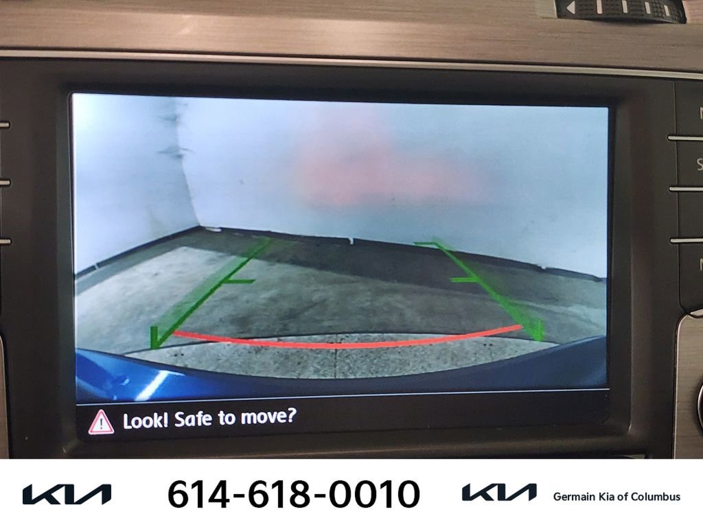 Used 2016 Volkswagen Golf S image 33