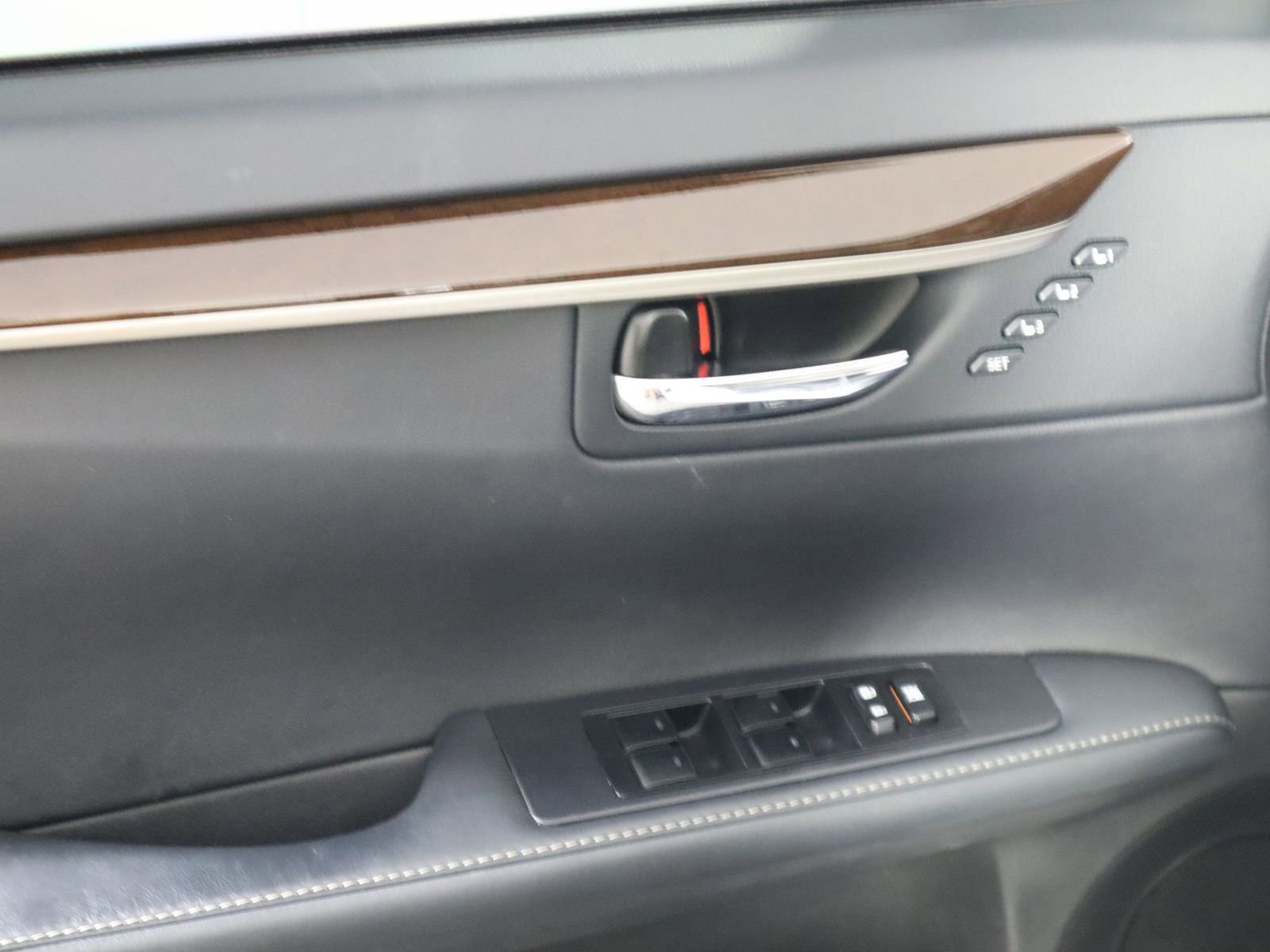 Used 2014 Lexus ES 350 image 26