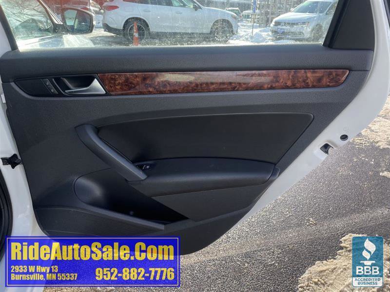 Used 2013 Volkswagen Passat 2.5 SEL image 15