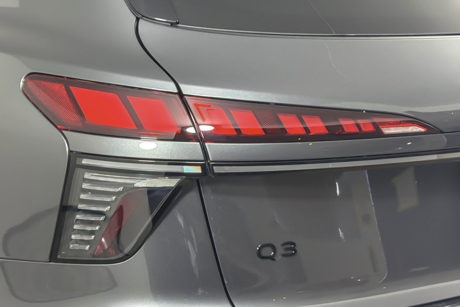 New 2026 Audi Q3 quattro 2.0T AWD/4WD image 26
