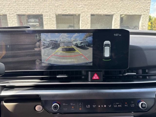 Certified 2026 Kia Carnival LXS FWD image 13