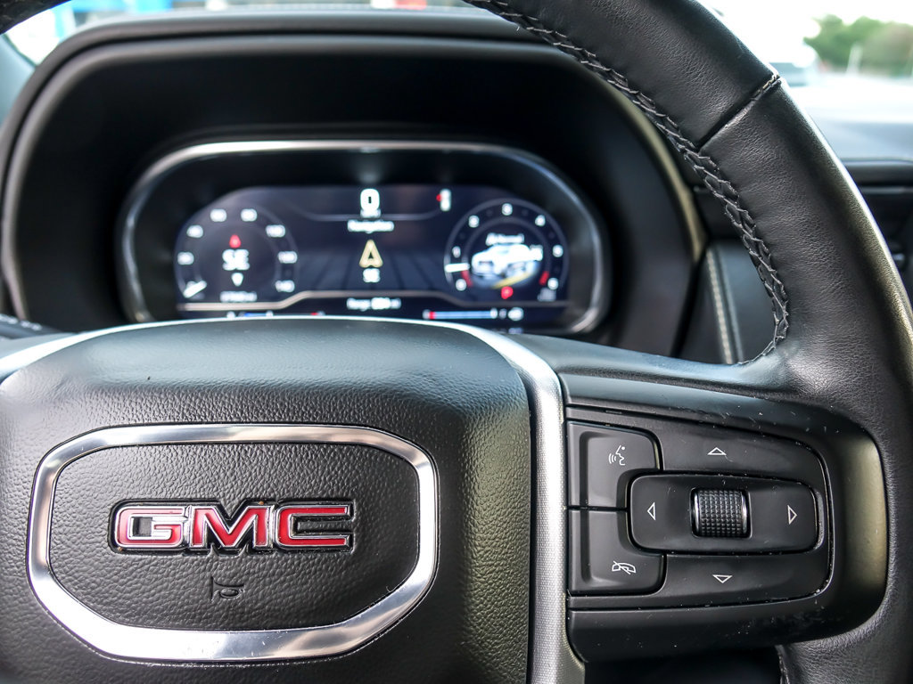 Used 2023 GMC Yukon SLT w/ SLT Luxury Package AWD/4WD image 18