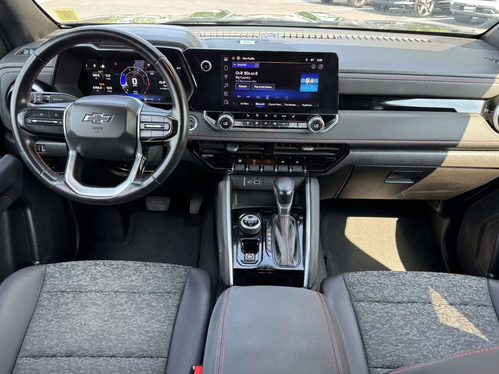 Used 2024 Chevrolet Colorado Z71 w/ Z71 Convenience Package 2 AWD/4WD image 3