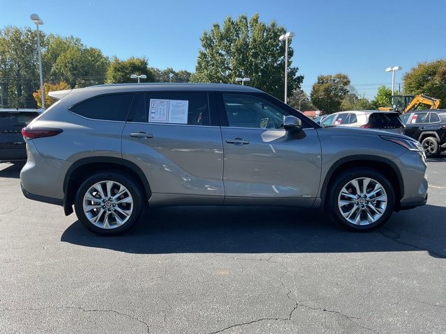 Used 2026 Toyota Highlander Limited AWD/4WD image 7