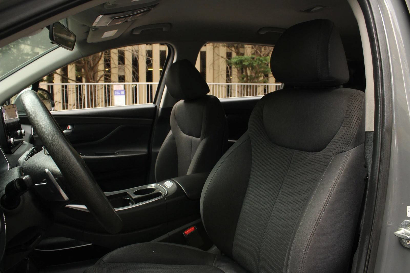 Used 2022 Hyundai Santa Fe SEL FWD image 16