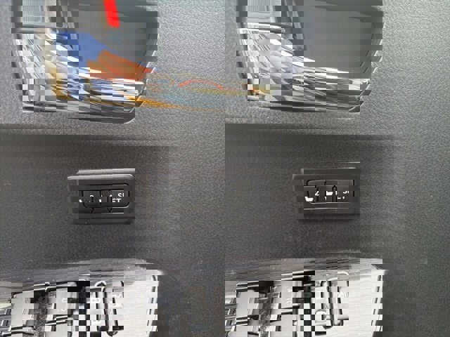 Used 2017 Toyota RAV4 Limited w/ Advanced Technology Package image 10