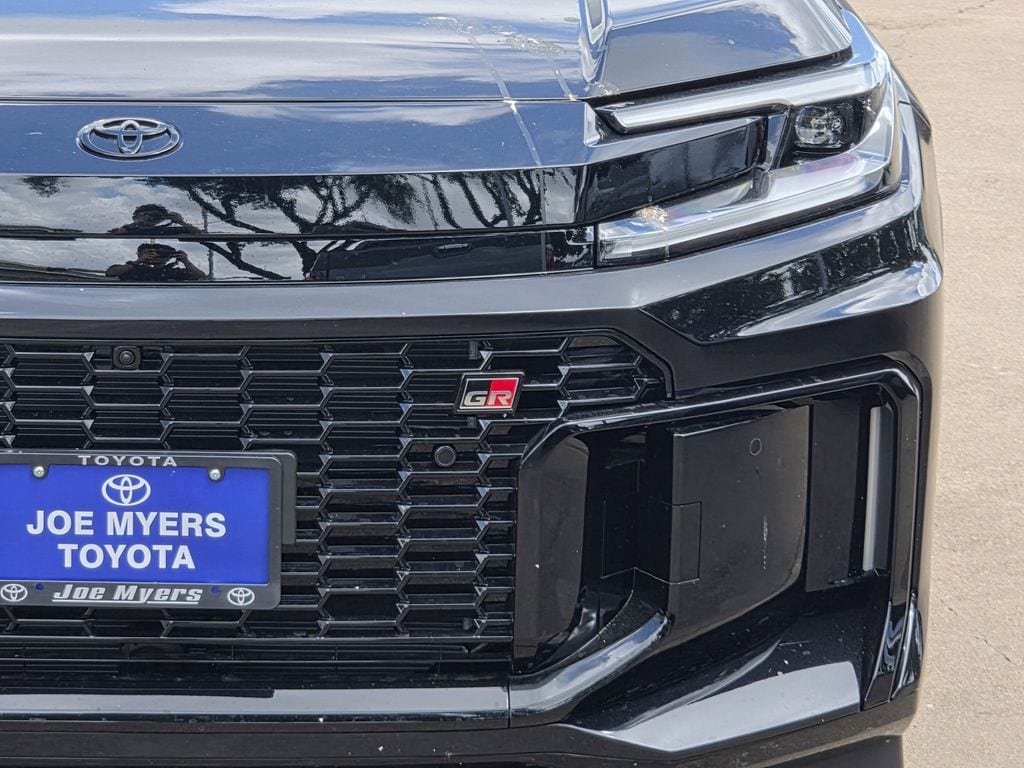 New 2026 Toyota RAV4 AWD Plug-in Hybrid image 4