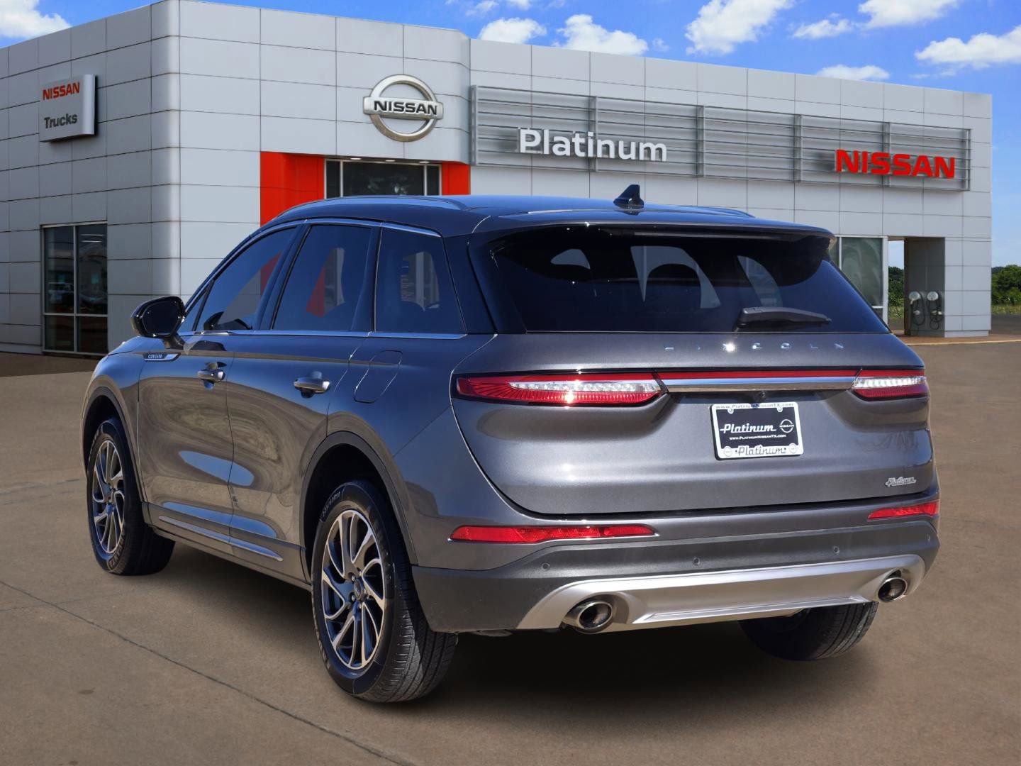 Used 2022 Lincoln Corsair FWD image 4