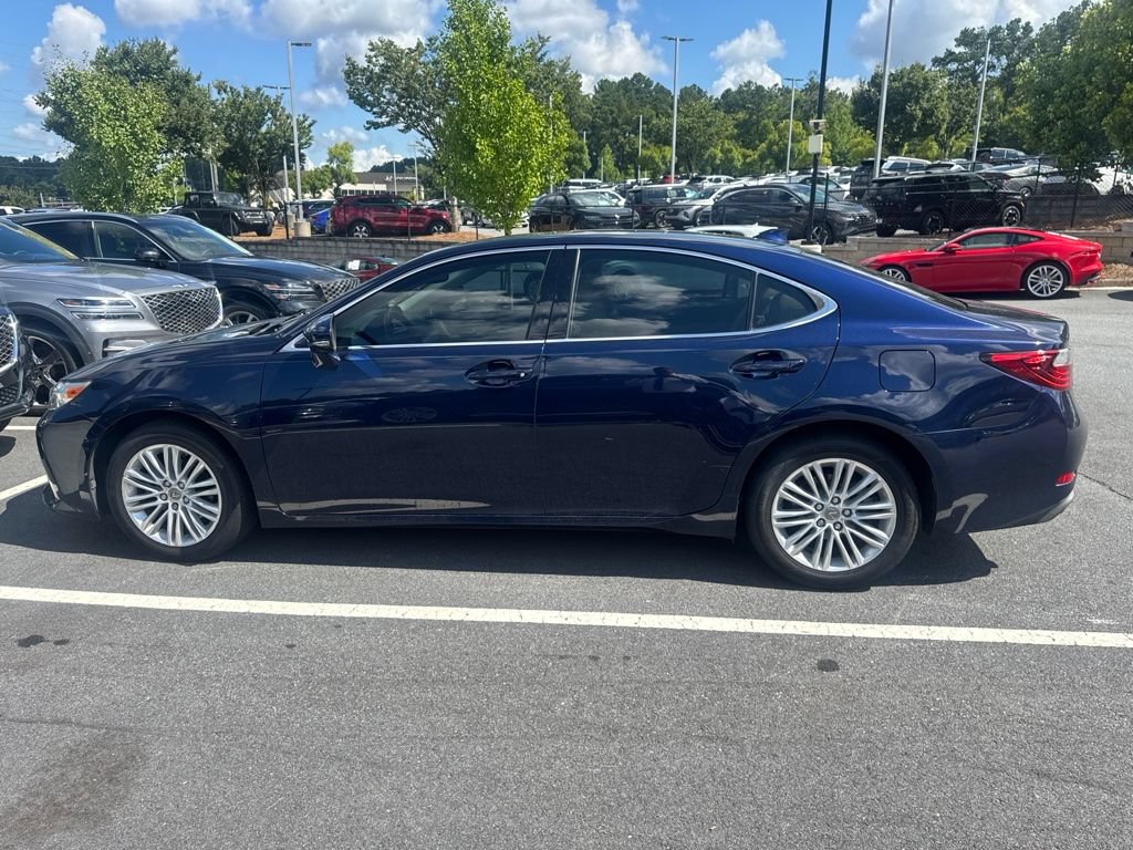 Used 2015 Lexus ES 350 w/ Luxury Package FWD image 4