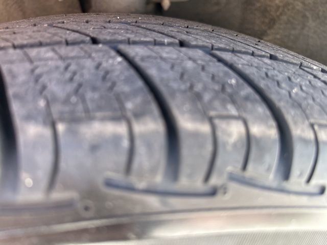 Used 2018 Chrysler Pacifica Limited w/ Advanced Safetytec Group FWD image 9