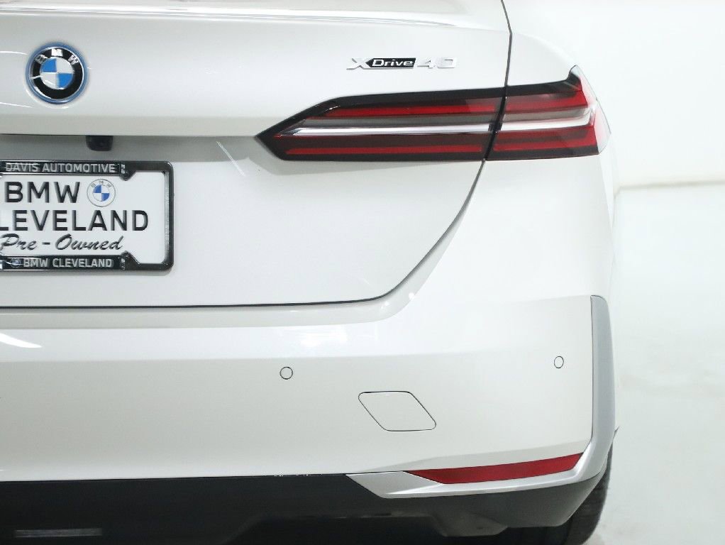 Used 2025 BMW i5 xDrive40 w/ Premium Package image 45