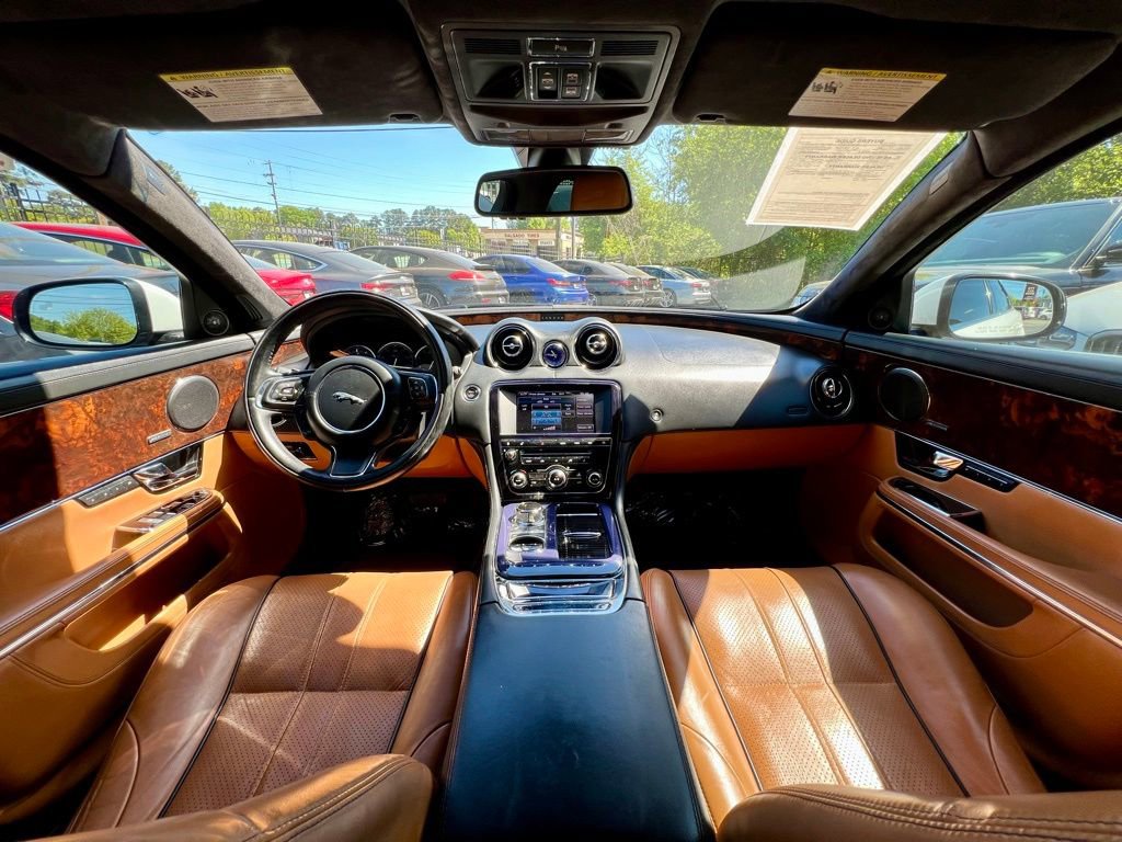 Used 2013 Jaguar XJ AWD image 18