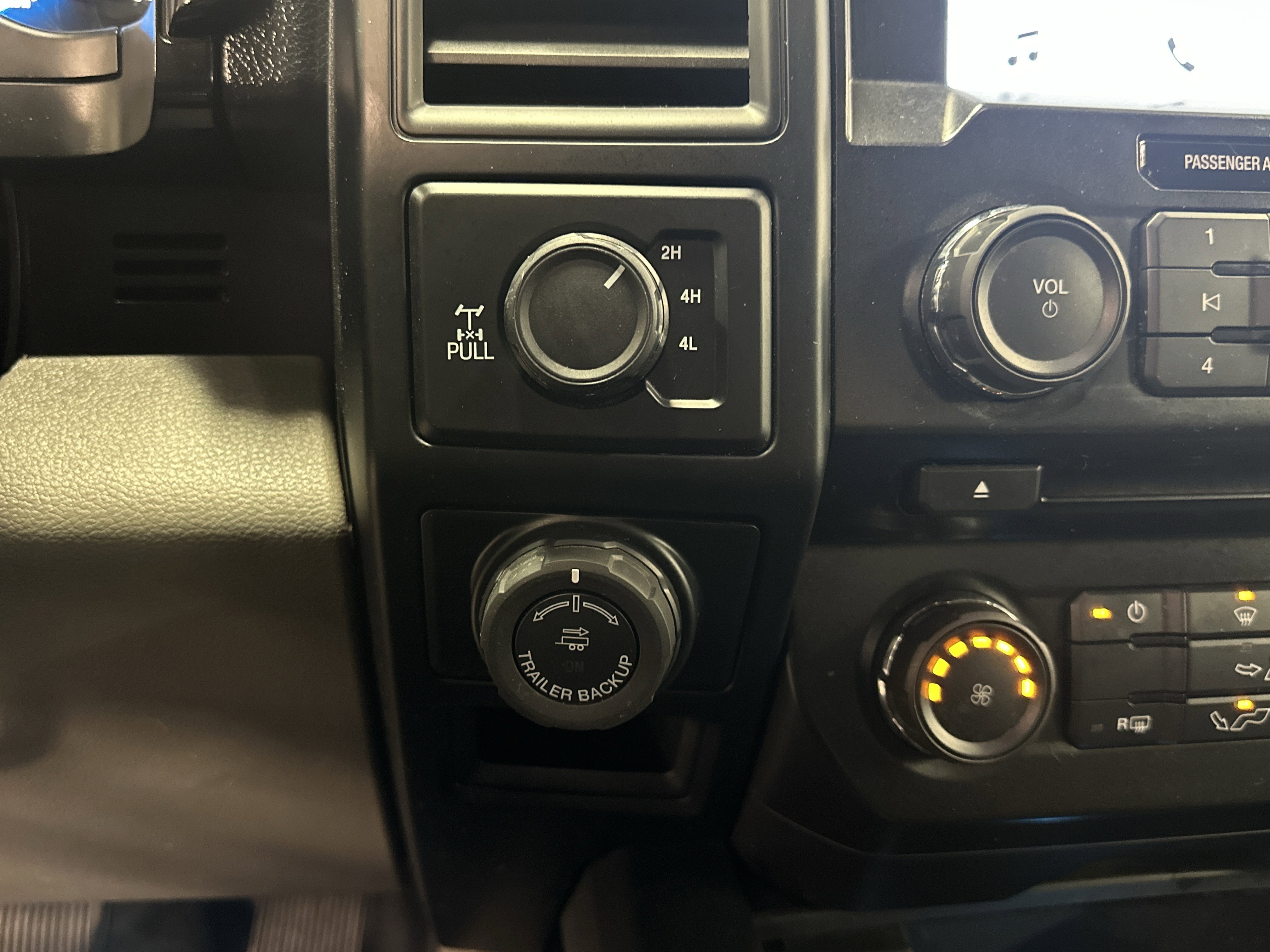 Used 2017 Ford F150 XL w/ Equipment Group 101A Mid image 27