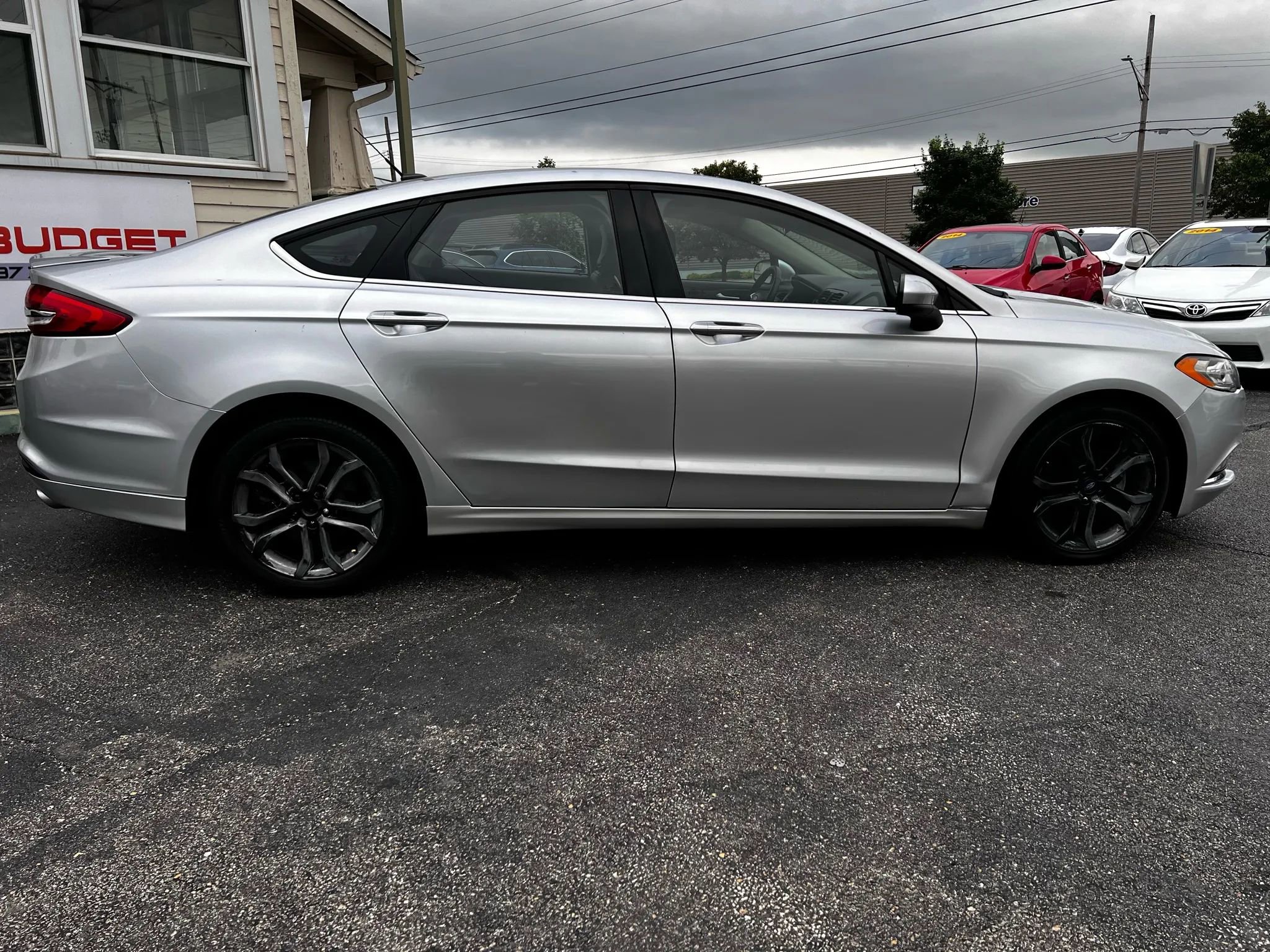 Used 2018 Ford Fusion SE w/ Equipment Group 201A image 6