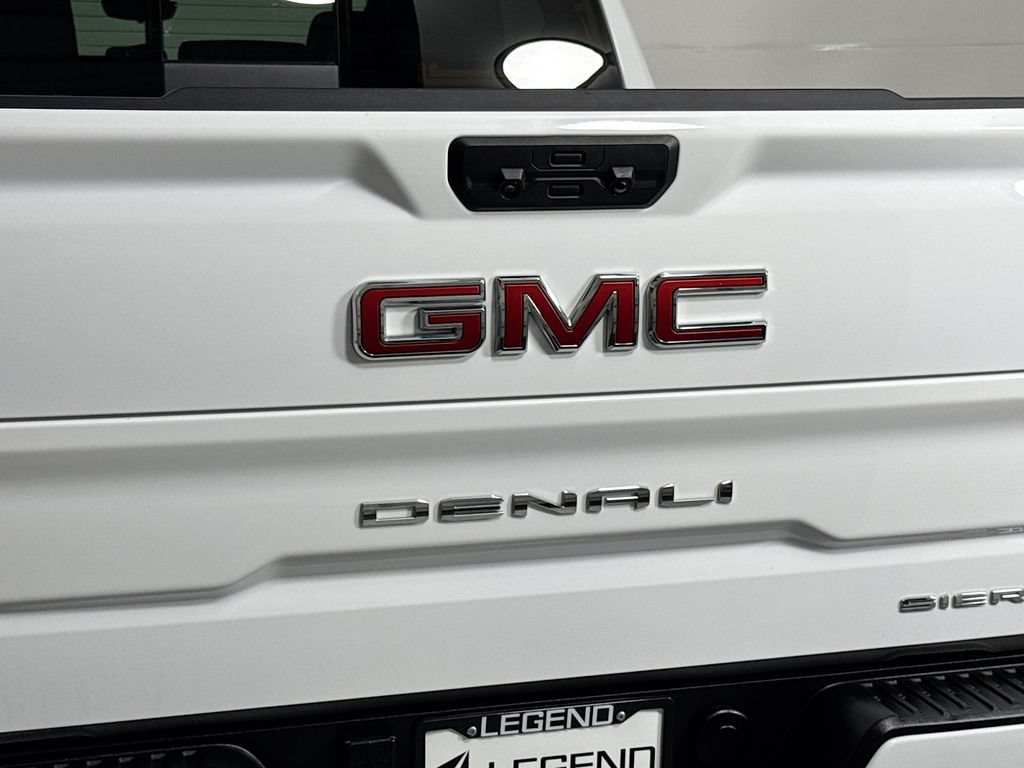 Used 2024 GMC Sierra 1500 Denali w/ Technology Package AWD/4WD image 11