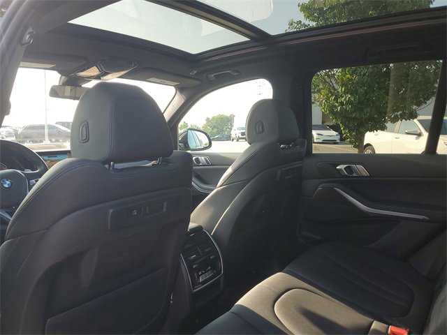 Used 2022 BMW X5 xDrive40i w/ Premium Package image 10