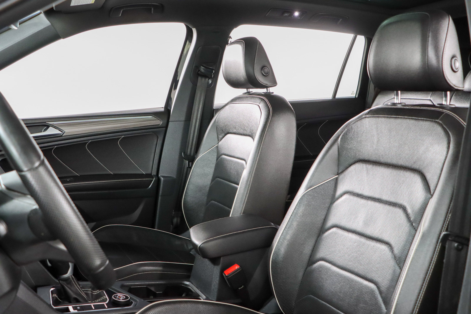 Used 2022 Volkswagen Tiguan SEL R-Line AWD/4WD image 26
