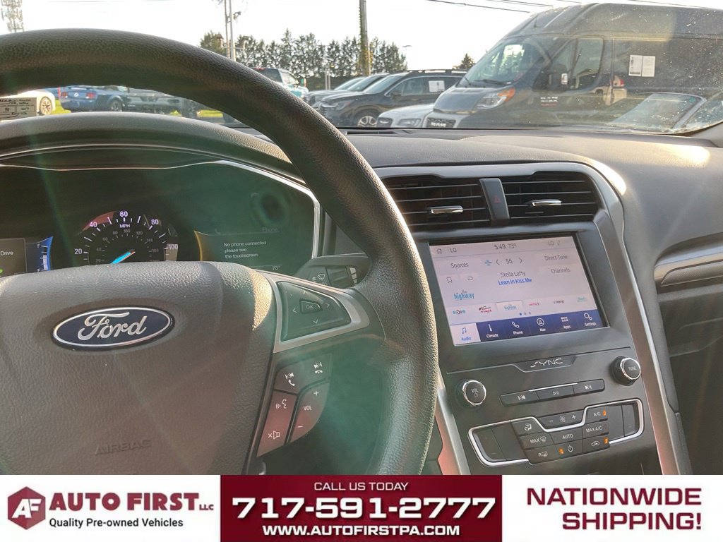 Used 2020 Ford Fusion SE FWD image 24