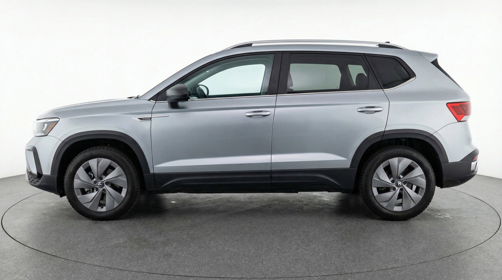 Used 2025 Volkswagen Taos S image 5