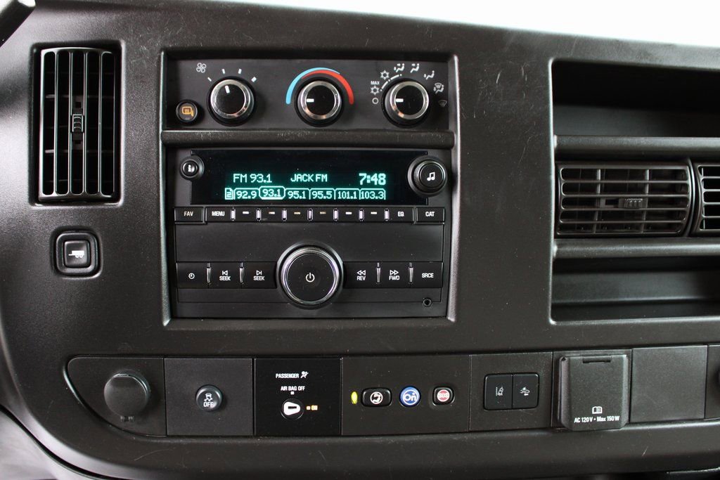Used 2020 Chevrolet Express 3500 w/ Driver Convenience Package RWD image 26