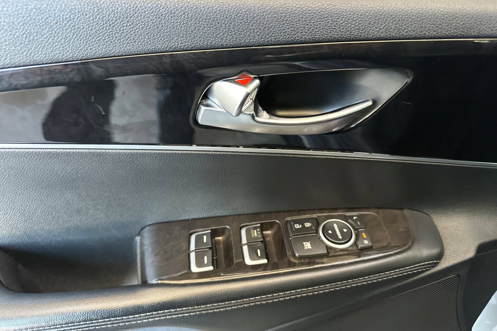 Used 2017 Kia Sorento FWD w/ LX Convenience Package image 11