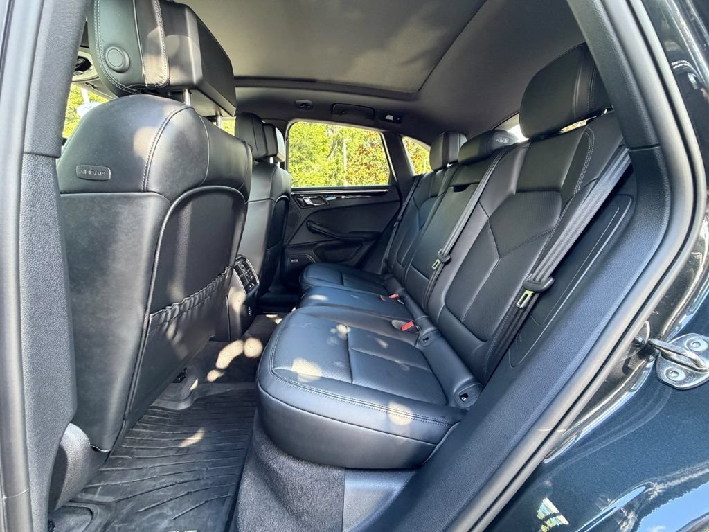 Certified 2025 Porsche Macan S AWD/4WD image 15