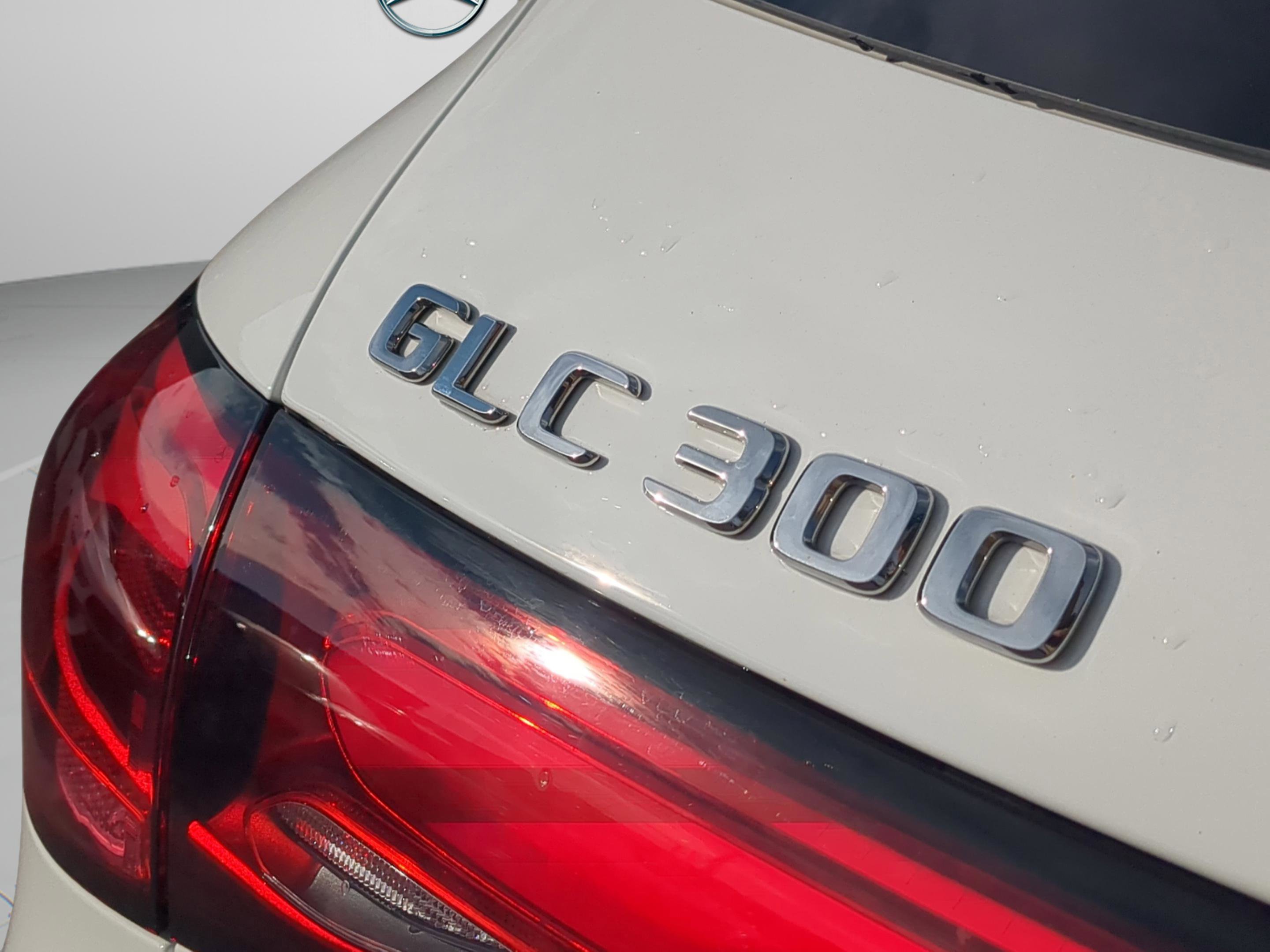 Certified 2025 Mercedes-Benz GLC 300 4MATIC image 7