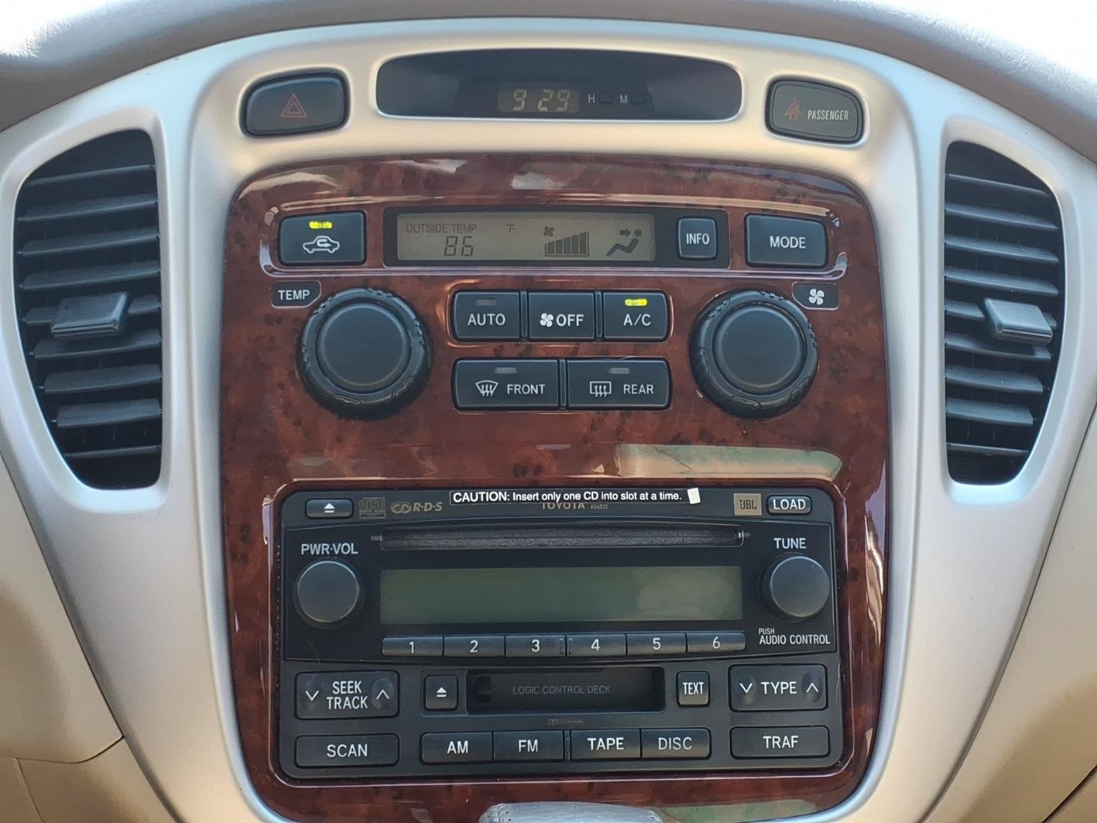 Used 2006 Toyota Highlander Limited w/ Leather Trim Pkg AWD/4WD image 7