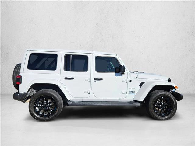 Used 2022 Jeep Wrangler Unlimited Sahara w/ Cold Weather Group image 4