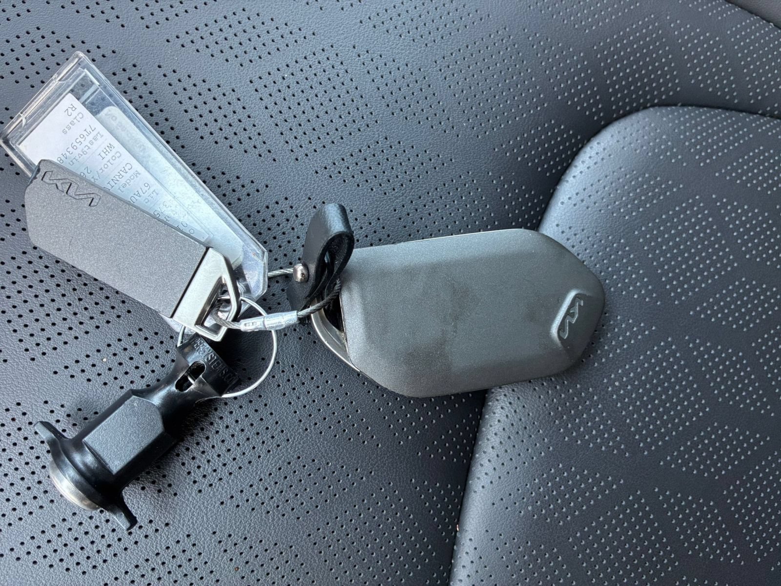Used 2026 Kia Carnival FWD image 17