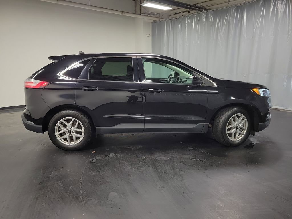 Used 2024 Ford Edge SEL image 9