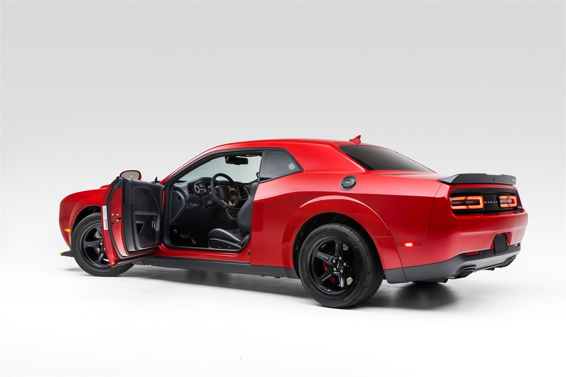 Used 2018 Dodge Challenger SRT Demon RWD image 19