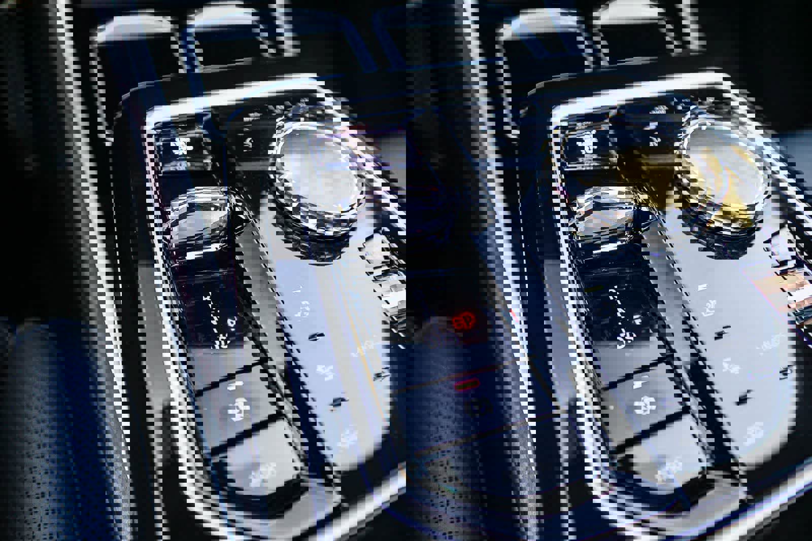 Used 2024 BMW 740i w/ Premium Package image 24