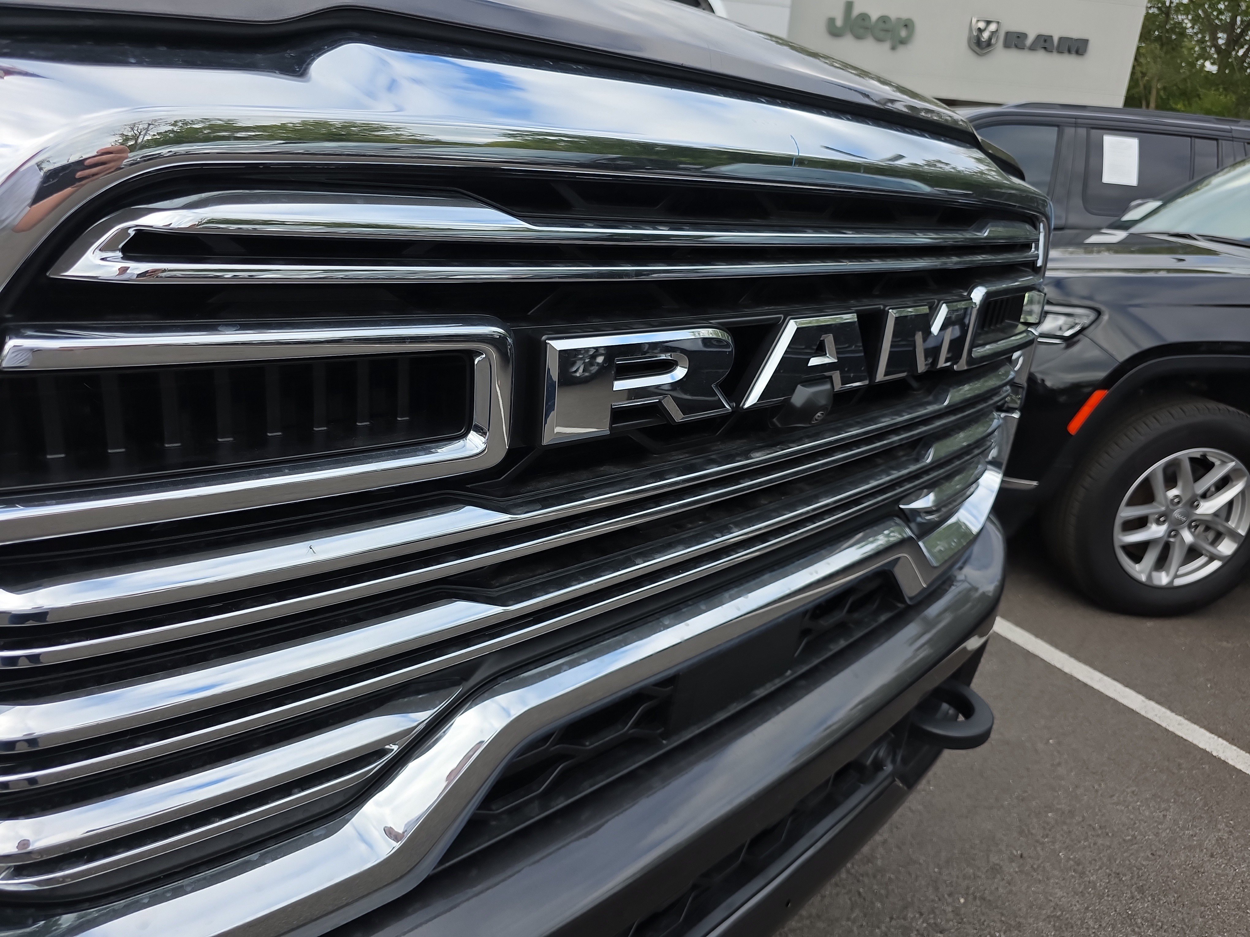 New 2027 RAM 5500 4x4 Crew Cab image 30