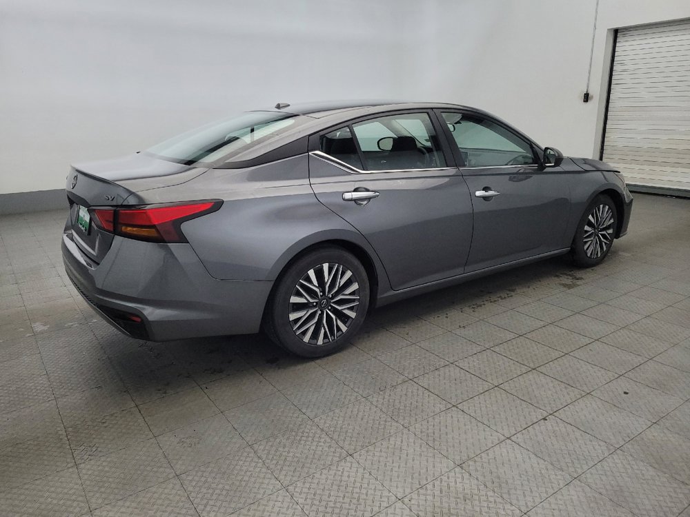 Used 2024 Nissan Altima 2.5 SV image 10