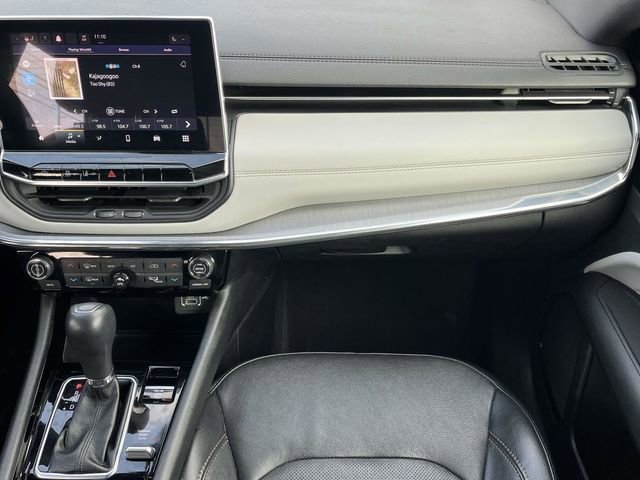 Used 2023 Jeep Compass Limited image 18