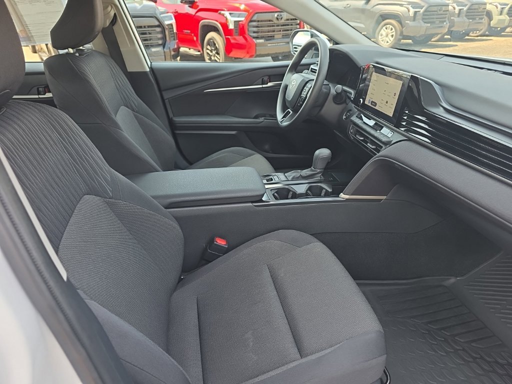 Used 2025 Toyota Camry LE FWD image 9
