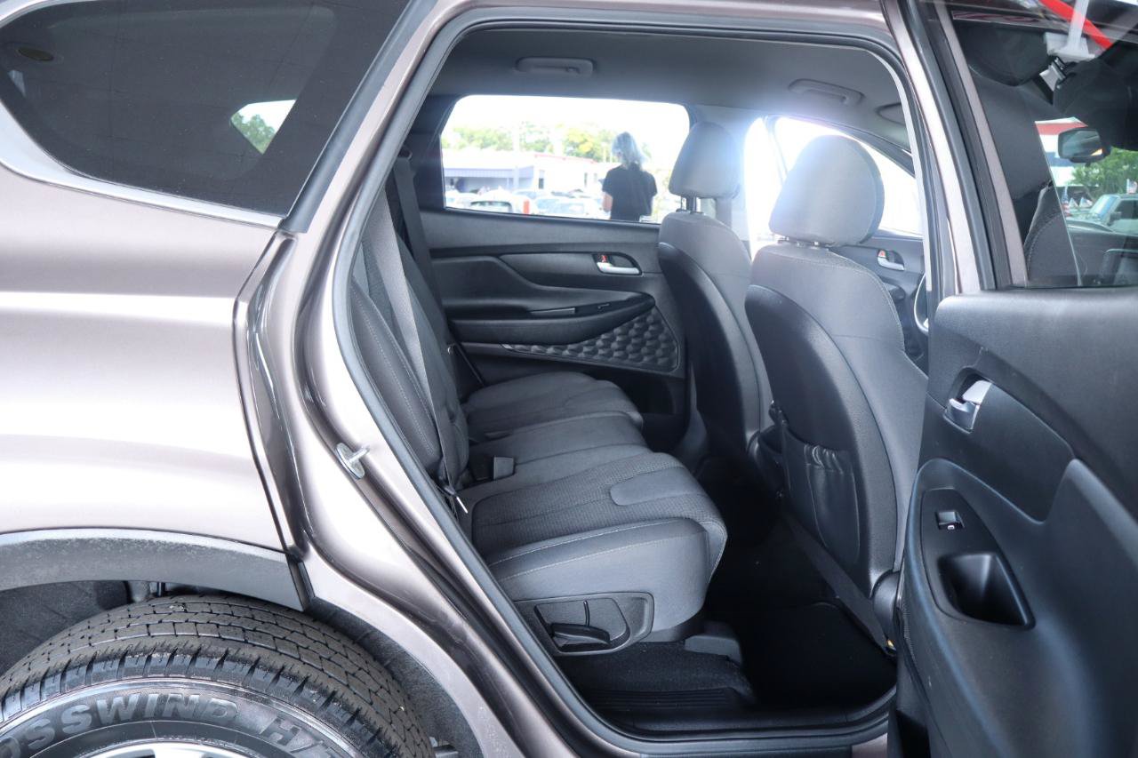 Used 2020 Hyundai Santa Fe SEL FWD image 31