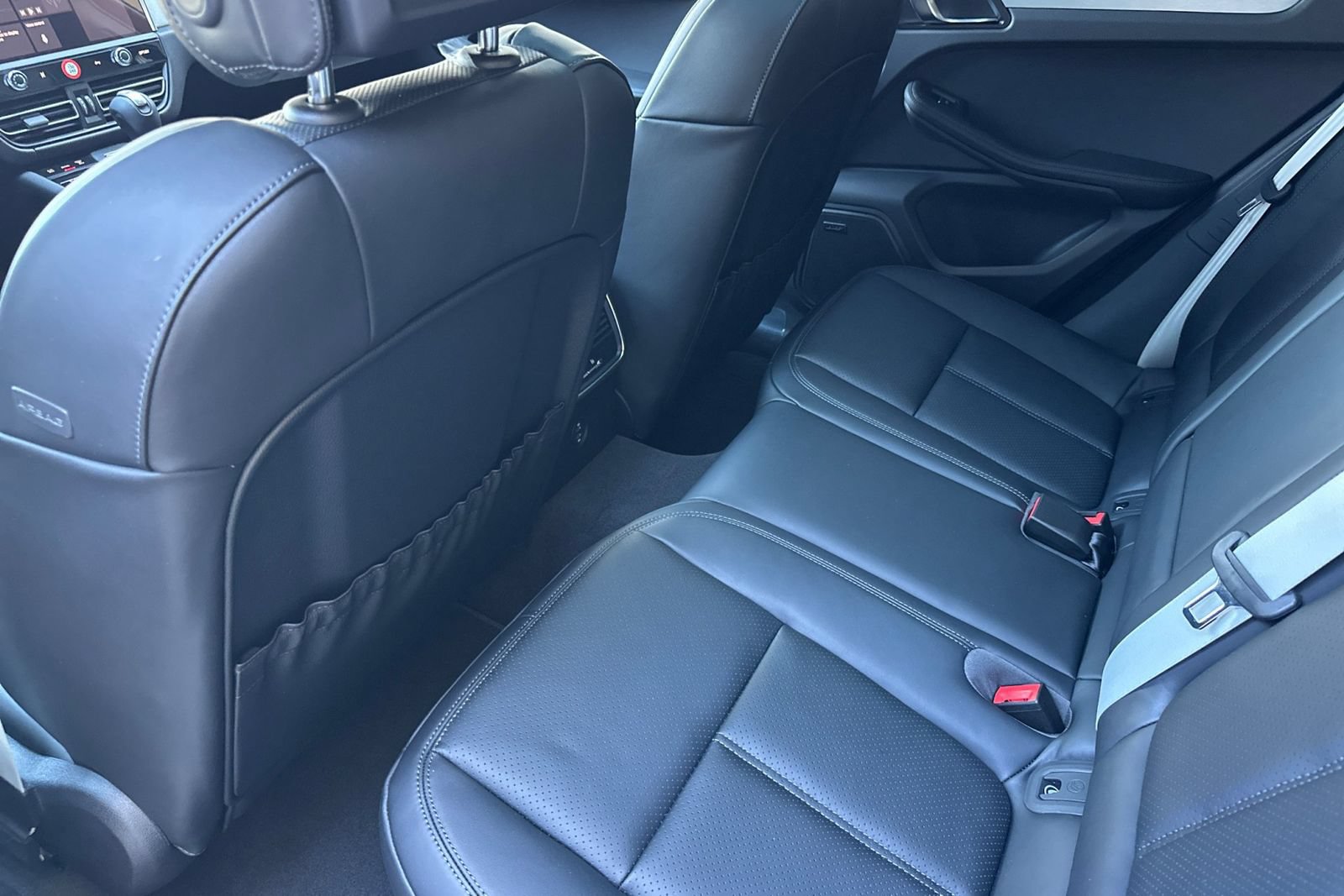 New 2026 Porsche Macan AWD/4WD image 15