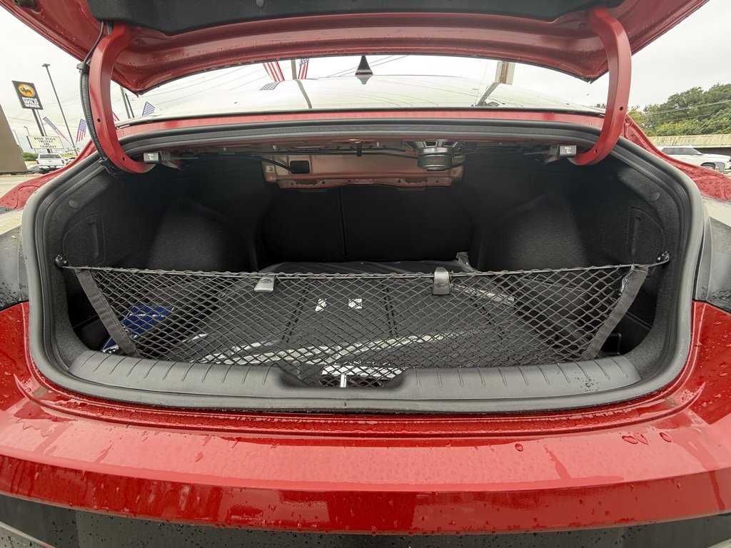 New 2025 Hyundai Elantra Limited image 12