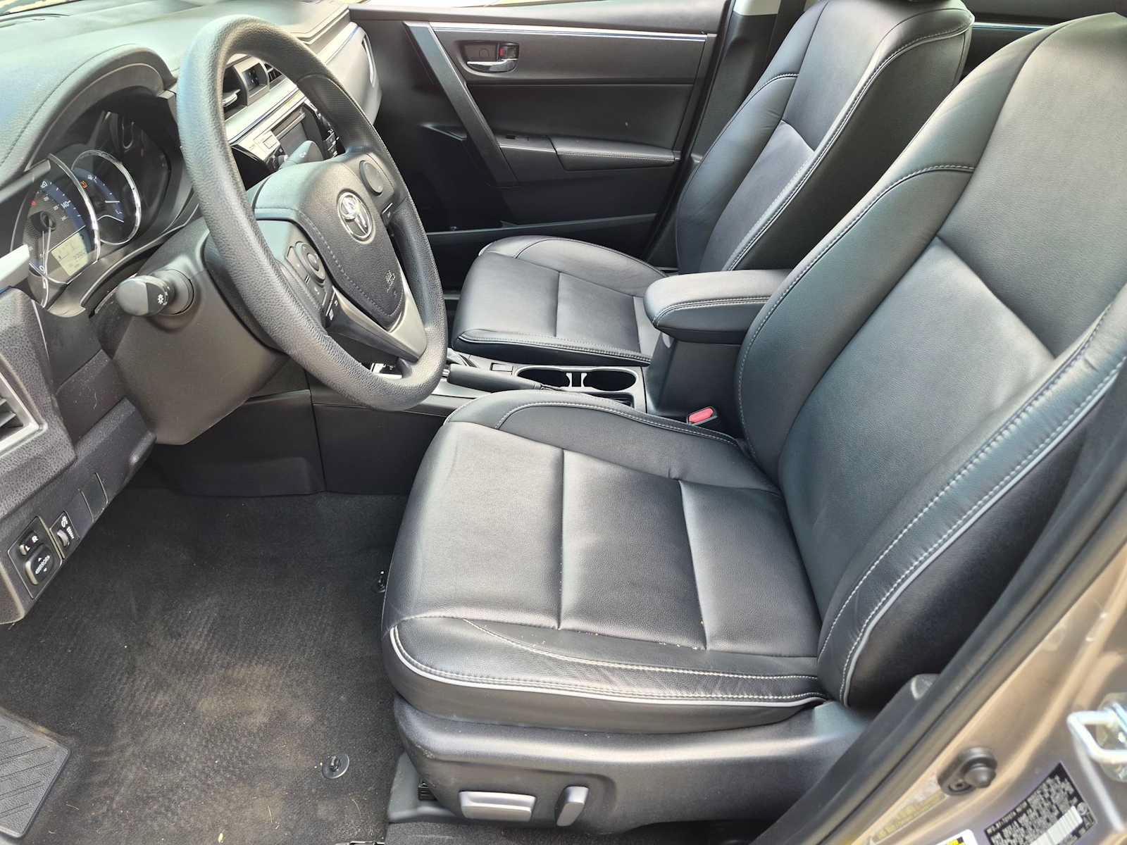 Used 2016 Toyota Corolla LE Premium FWD image 14