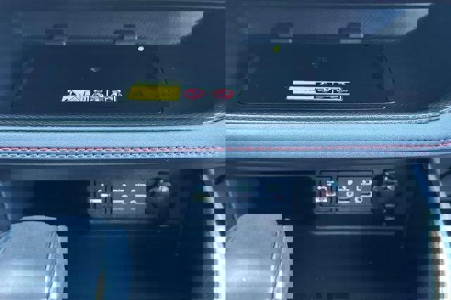 Used 2025 Toyota Highlander XSE image 39