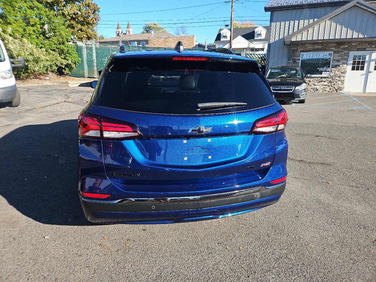 Used 2023 Chevrolet Equinox RS image 4