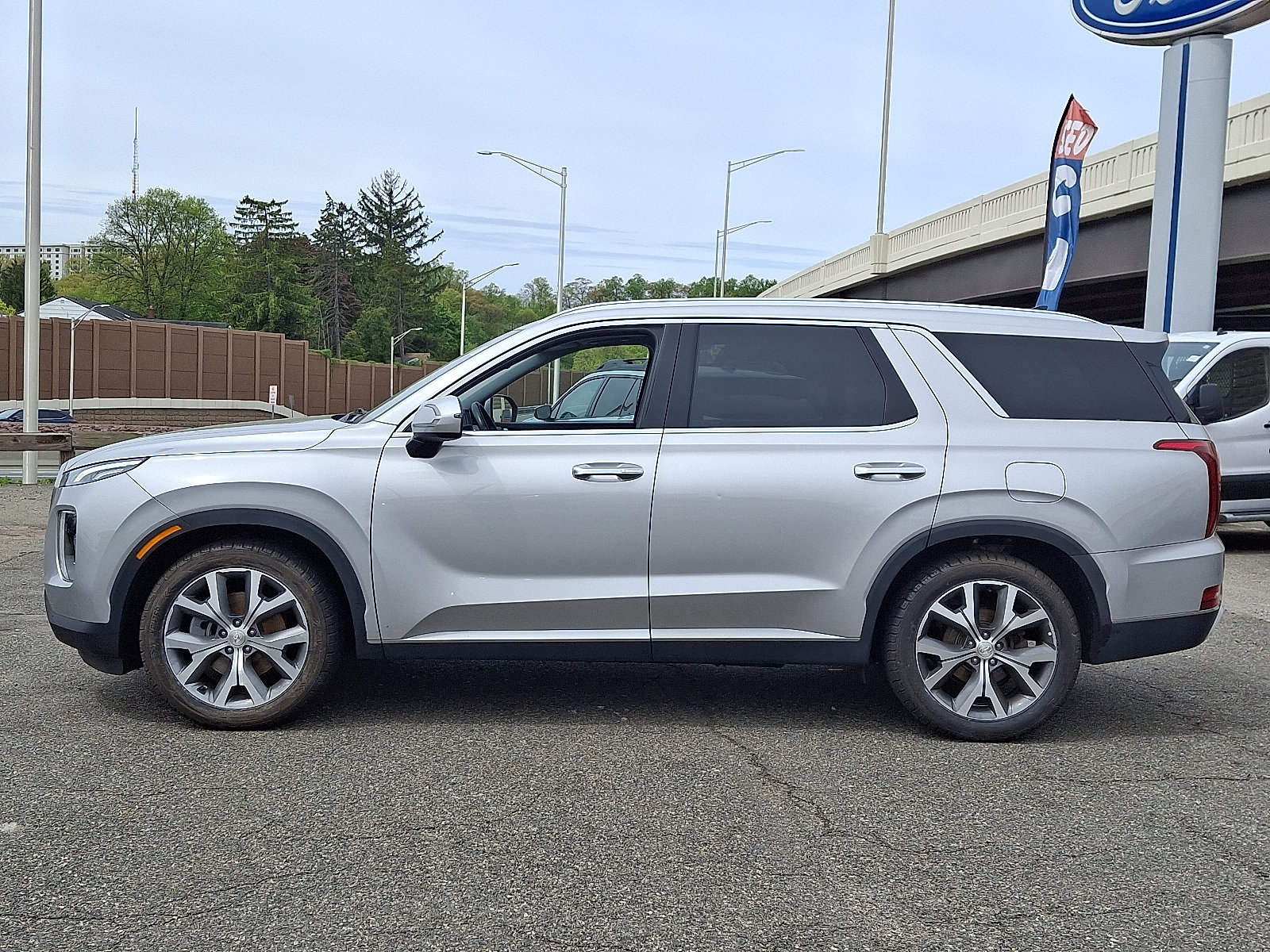 Used 2022 Hyundai Palisade SEL w/ 8P Bench Seat Package AWD/4WD image 7